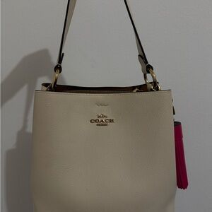 Coach Off-White Leather Shoulder/crossbody Bag